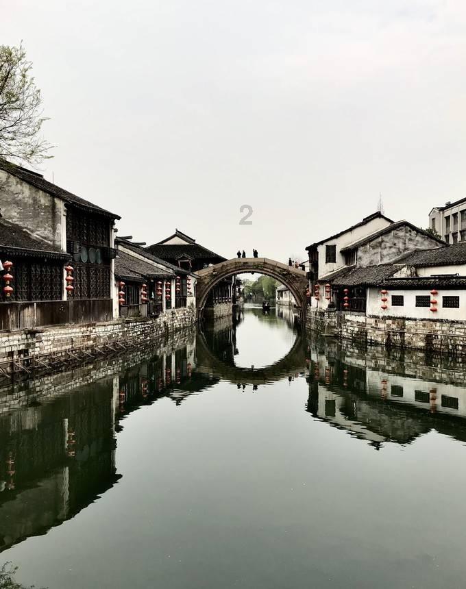 愿无大碍!杨瀚森被犯规后长时间倒地不起,担架进场将其抬离